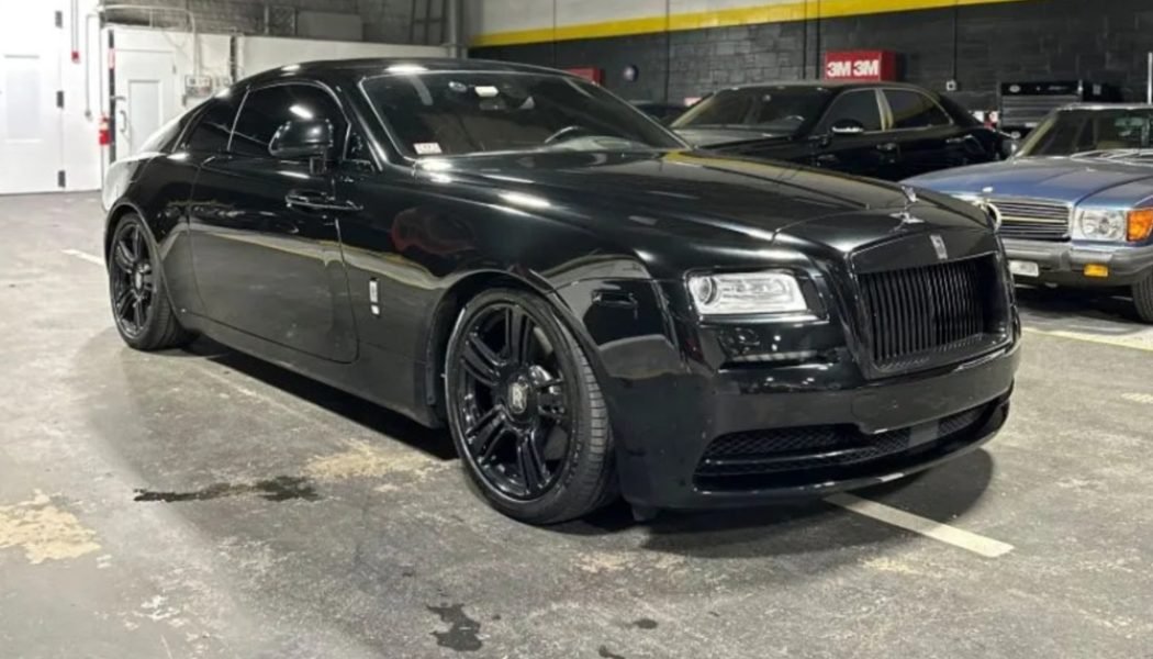 Rolls-Royce Wraith Ultra-Luxury Coupe Rental – Harboring Luxury